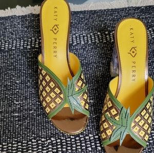 💥Closet Blowout💥 Katy Perry Heel Sandals